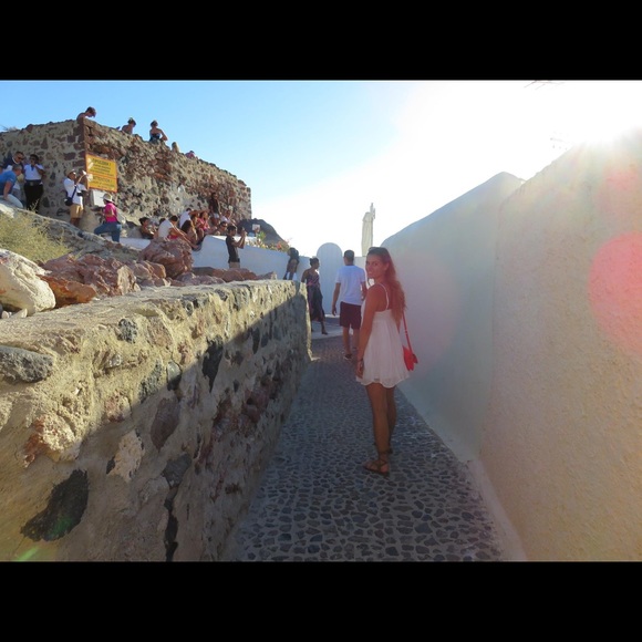 WHITE DRESS - Picture 2 of 4
